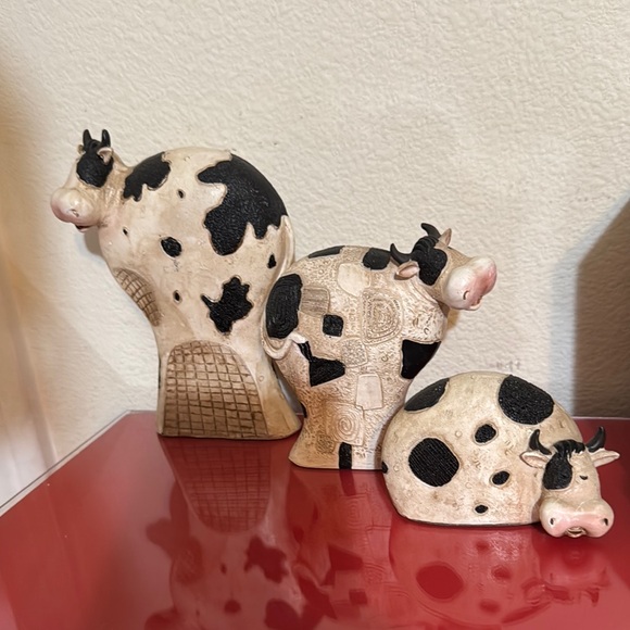 Charming Black and White Cow Figurine Set - Picture 2 of 4